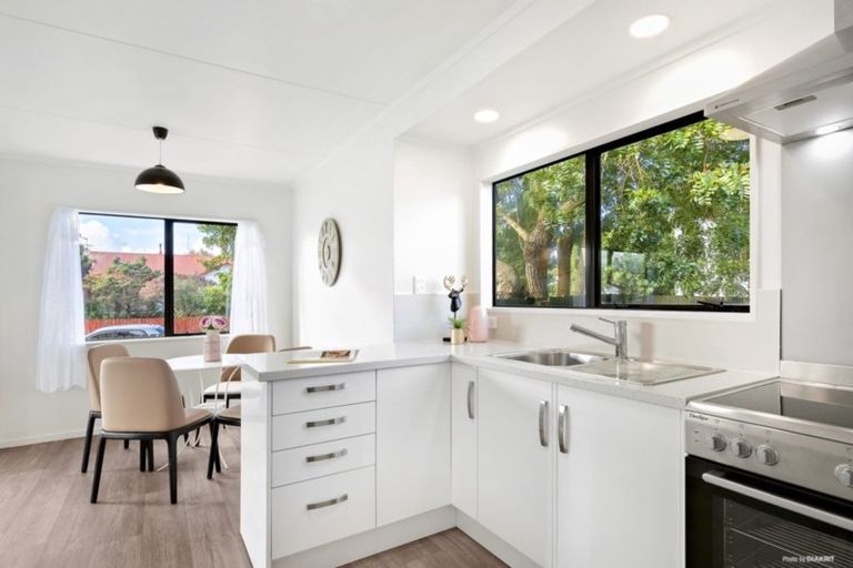 Photo of property in 22 Seaward Place, Wattle Downs, Auckland, 2103