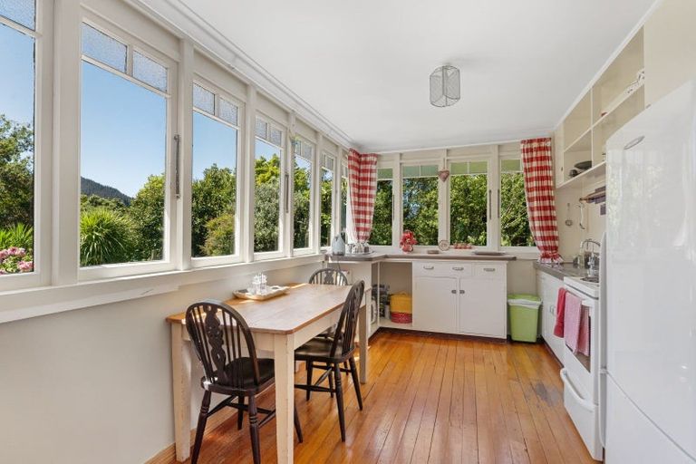 Photo of property in 1406 Queen Charlotte Drive, Linkwater, Picton, 7281