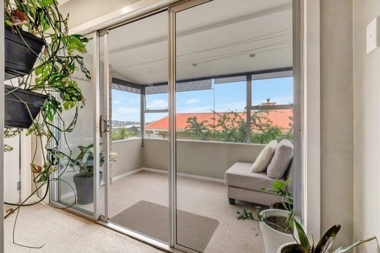 Photo of property in 33 Ernest Street, Ranui, Porirua, 5024