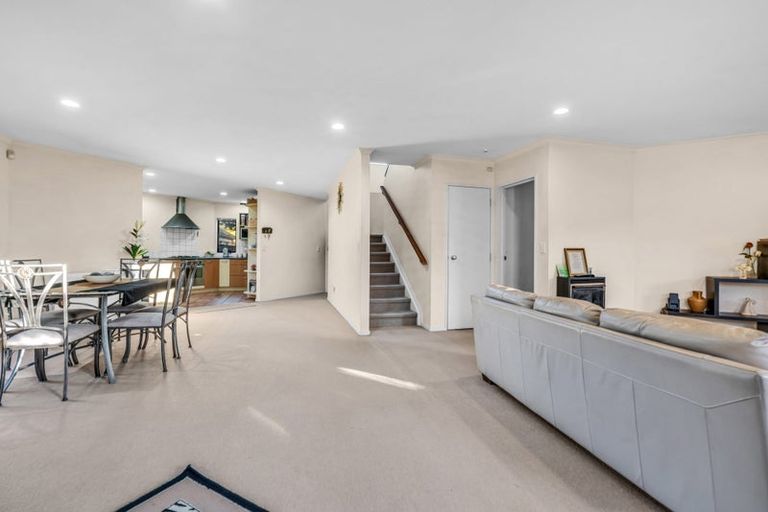 Photo of property in 45 Chieftain Rise, Goodwood Heights, Auckland, 2105