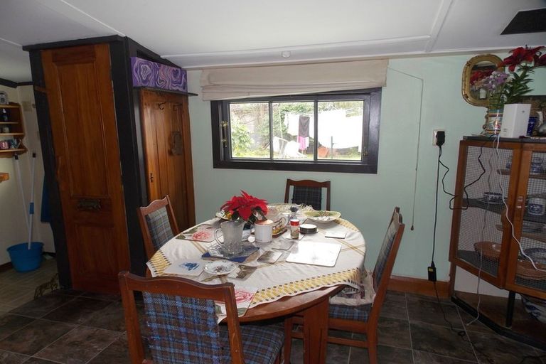Photo of property in 13 Beach Street, Tangimoana, 4822