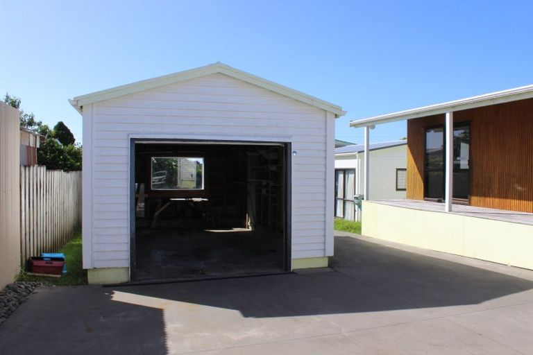 Photo of property in 10 Kopipi Crescent, Ngunguru, Whangarei, 0173