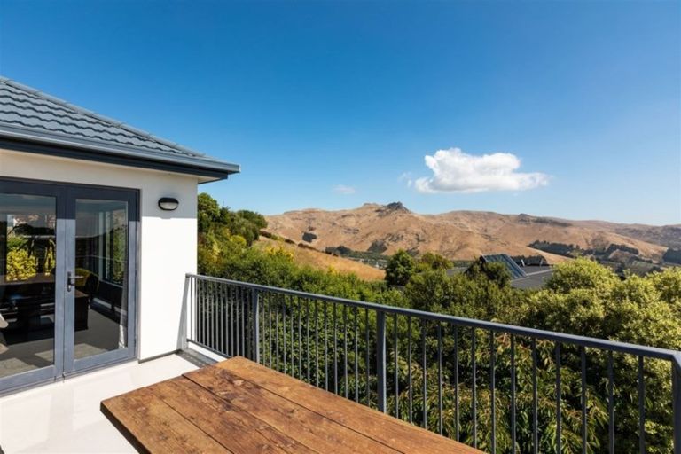 Photo of property in 3a Plains View, Mount Pleasant, Christchurch, 8081
