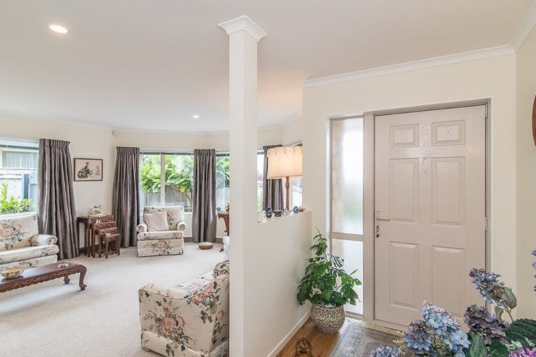 Photo of property in 10 Barrett Drive, Waikanae Beach, Waikanae, 5036