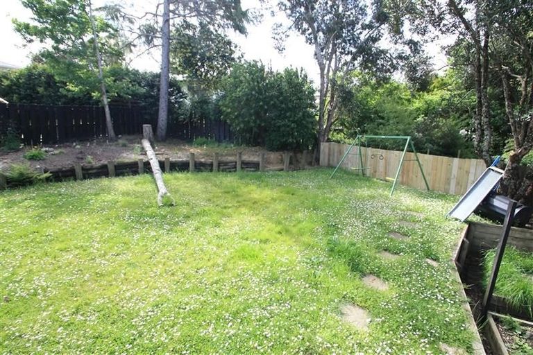 Photo of property in 82 Advene Road, Cockle Bay, Auckland, 2014