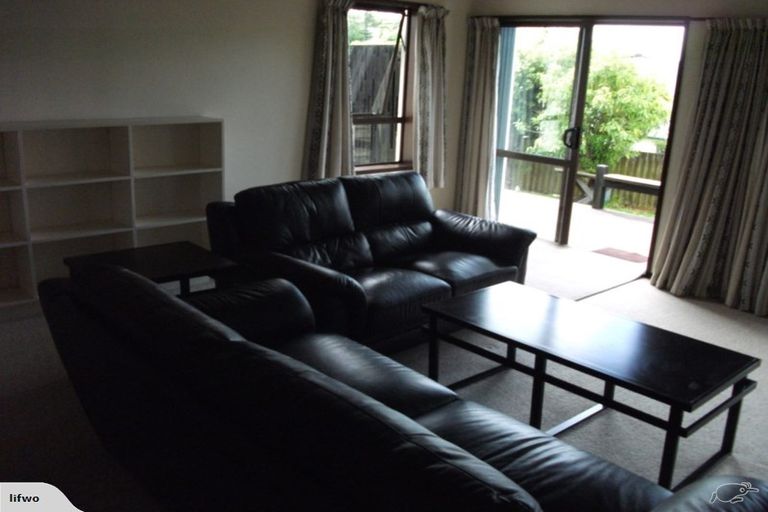 Photo of property in 22 Callender Place, Shelly Park, Auckland, 2014