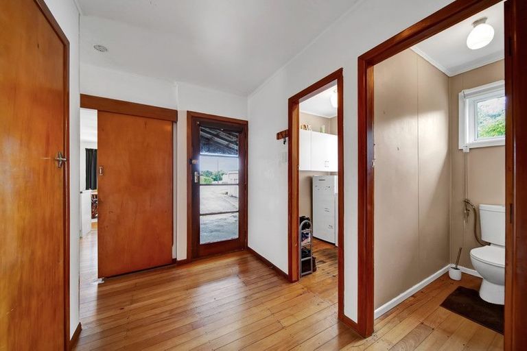 Photo of property in 162 Seaview Road, Westown, New Plymouth, 4310