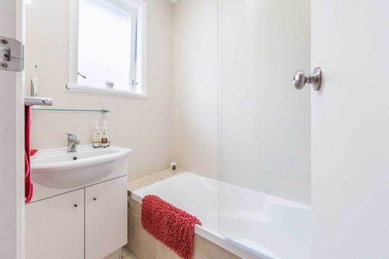 Photo of property in 23 Linwood Avenue, Forrest Hill, Auckland, 0620