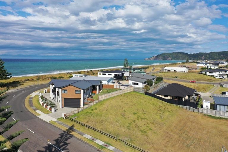 Photo of property in 2 Pacific Parade, Coastlands, Whakatane, 3120
