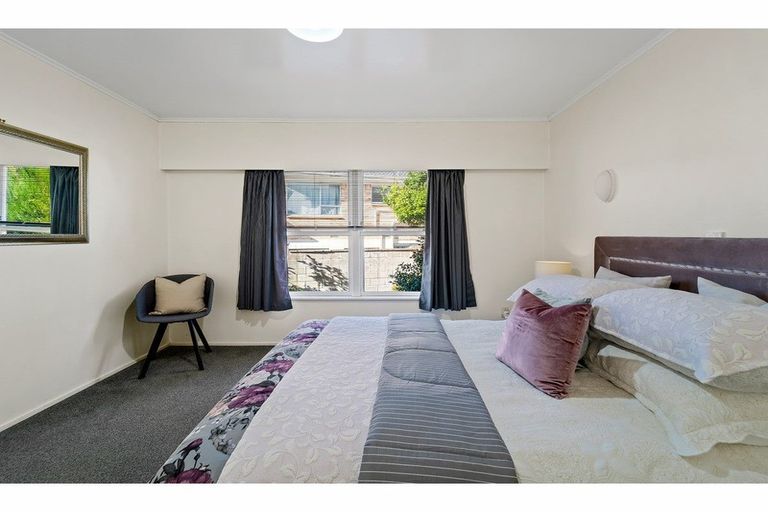 Photo of property in 2/53 Richards Avenue, Forrest Hill, Auckland, 0620