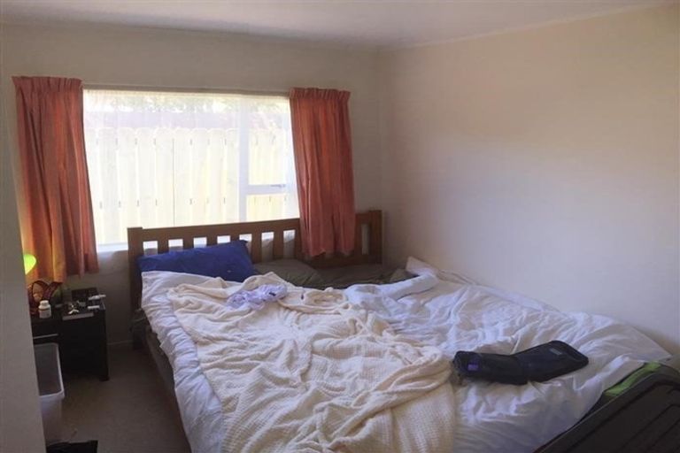Photo of property in 20a Justin Place, Te Atatu Peninsula, Auckland, 0610