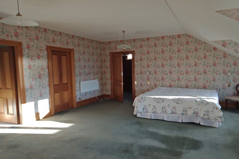 Photo of property in 13 Waikana Street, Broad Bay, Dunedin, 9014