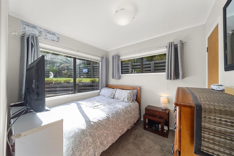 Photo of property in 13 Voltaire Court, Botany Downs, Auckland, 2010