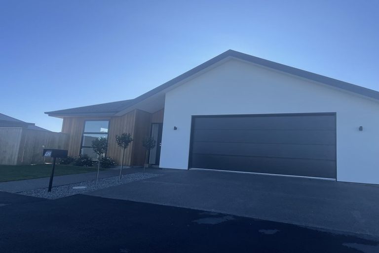 Photo of property in 92 Petries Road, Woodend, 7610