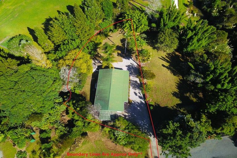 Photo of property in 29 Paradise Road, Coopers Beach, 0420