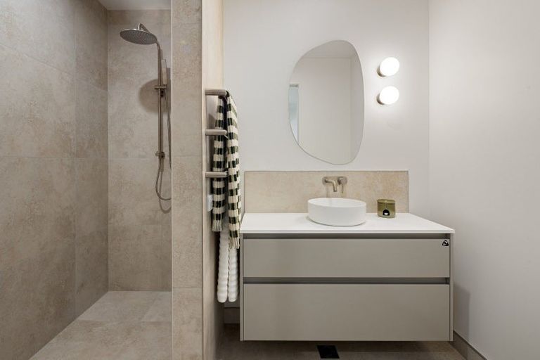 Photo of property in 2/2 Woodstock Road, Fairfield, Hamilton, 3214