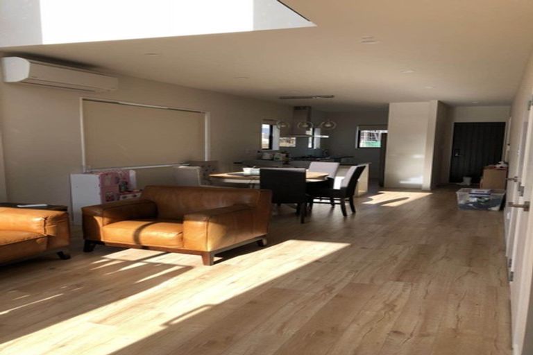 Photo of property in 30 Toanui Road, Hobsonville, Auckland, 0616