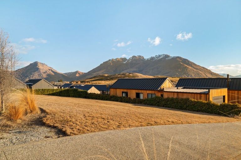 Photo of property in 9 Cunninghams Drive, Jacks Point, Queenstown, 9371
