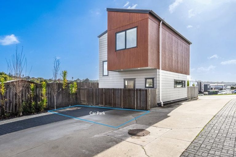 Photo of property in 70f Union Road, Howick, Auckland, 2014