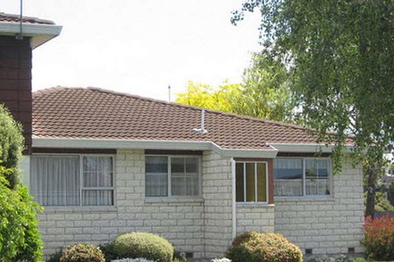 Photo of property in 1/5 Salford Avenue, Redwood, Christchurch, 8051