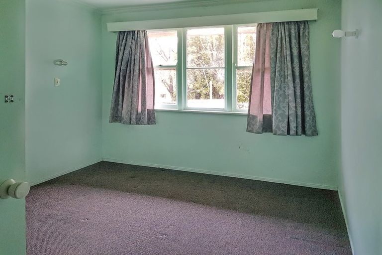 Photo of property in 23 Evans Road, Glen Eden, Auckland, 0602