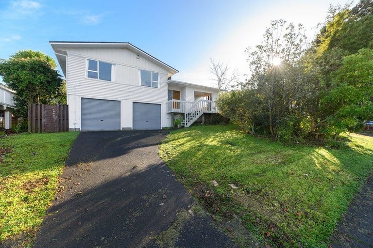 Photo of property in 15 Zita Maria Drive, Massey, Auckland, 0614