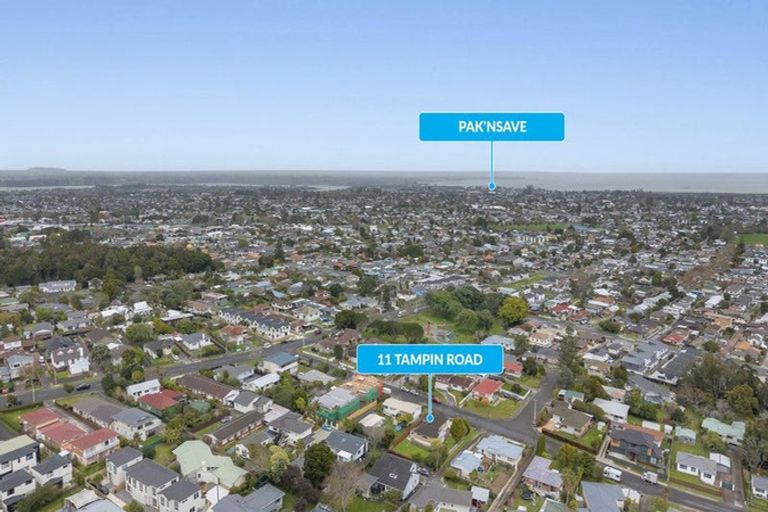 Photo of property in 11 Tampin Road, Hillpark, Auckland, 2102