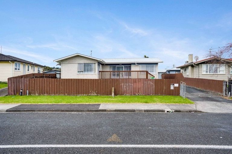 Photo of property in 32 Cargill Street, Papakura, 2110