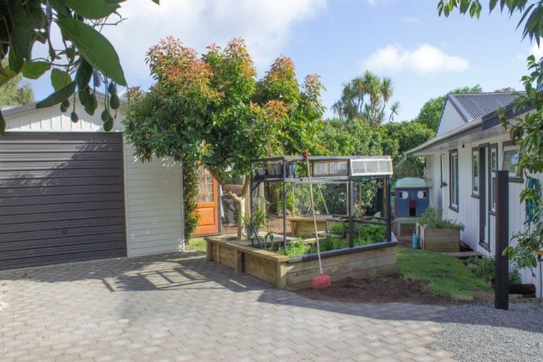 Photo of property in 84 Govett Avenue, Frankleigh Park, New Plymouth, 4310