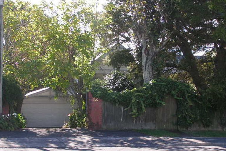 Photo of property in 12 Maritime Terrace, Birkenhead, Auckland, 0626