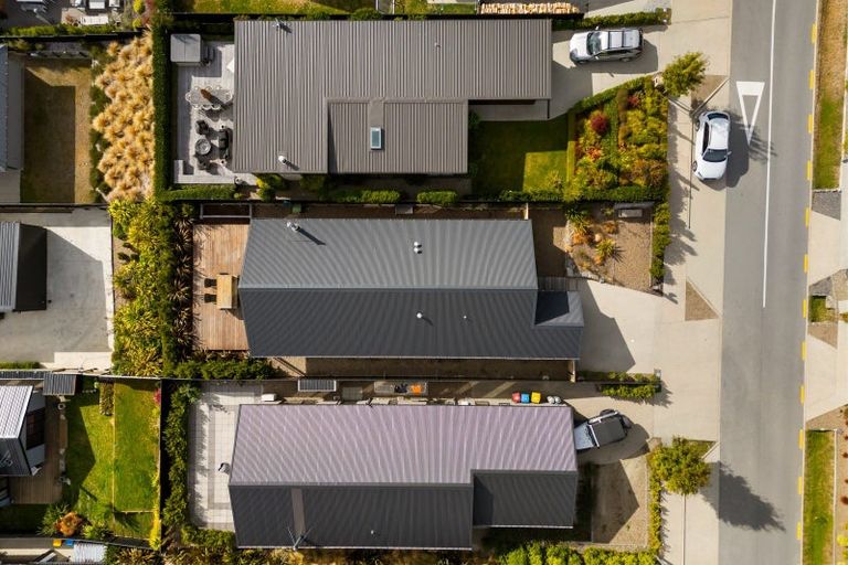 Photo of property in 6 Mcneil Crescent, Wanaka, 9305