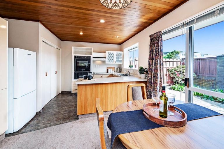 Photo of property in 21a Wharenui Road, Upper Riccarton, Christchurch, 8041