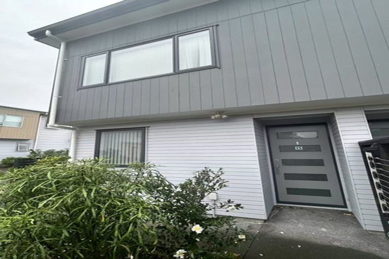 Photo of property in 15 Sealord Place, Manurewa, Auckland, 2102