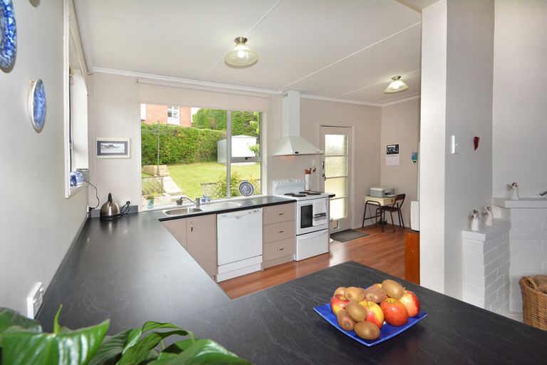 Photo of property in 32 Ventnor Street, Mornington, Dunedin, 9011