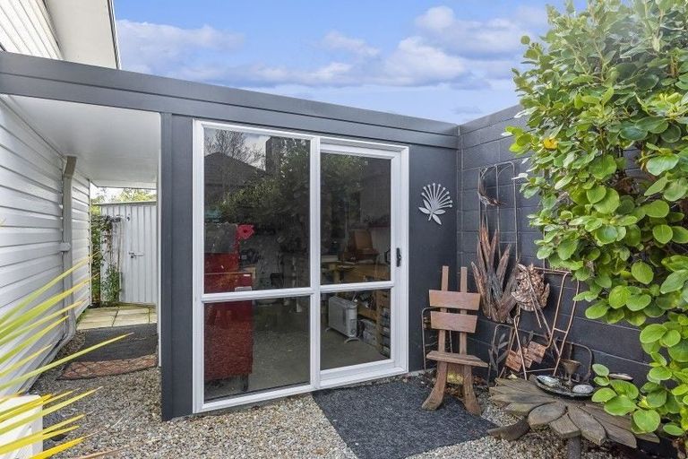 Photo of property in 497b Te Moana Road, Waikanae, 5036