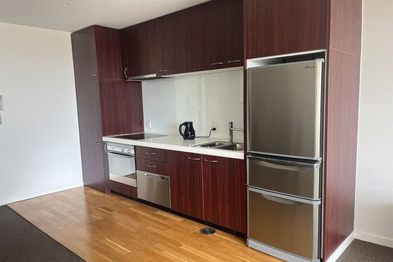 Photo of property in Latitude 41, 16/269 Wakefield Quay, Stepneyville, Nelson, 7010