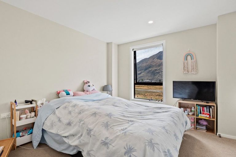 Photo of property in 18 O'meara Street, Frankton, Queenstown, 9300