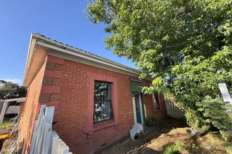 Photo of property in 25 Mccallum Street, Dannevirke, 4930