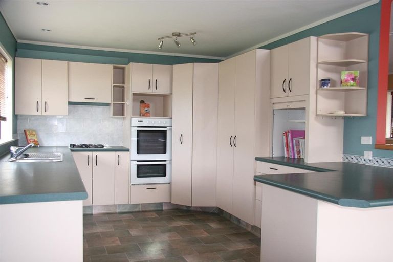 Photo of property in 117 Everitt Crescent, Whangamata, 3620