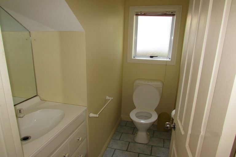 Photo of property in 1/36 Whiting Grove, West Harbour, Auckland, 0618