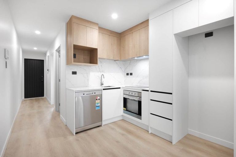 Photo of property in 3/399 Massey Road, Mangere East, Auckland, 2024