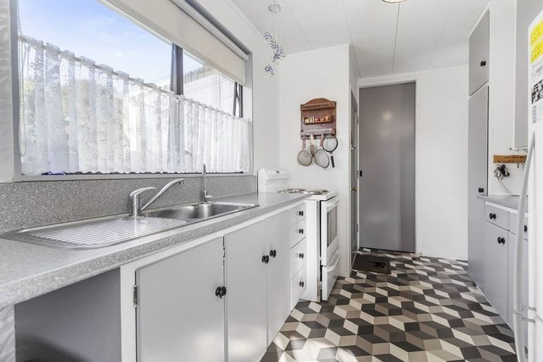 Photo of property in 4 Mataura Place, Clover Park, Auckland, 2019