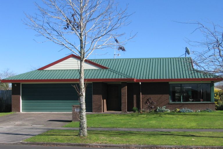 Photo of property in 15 Admiral Crescent, Flagstaff, Hamilton, 3210