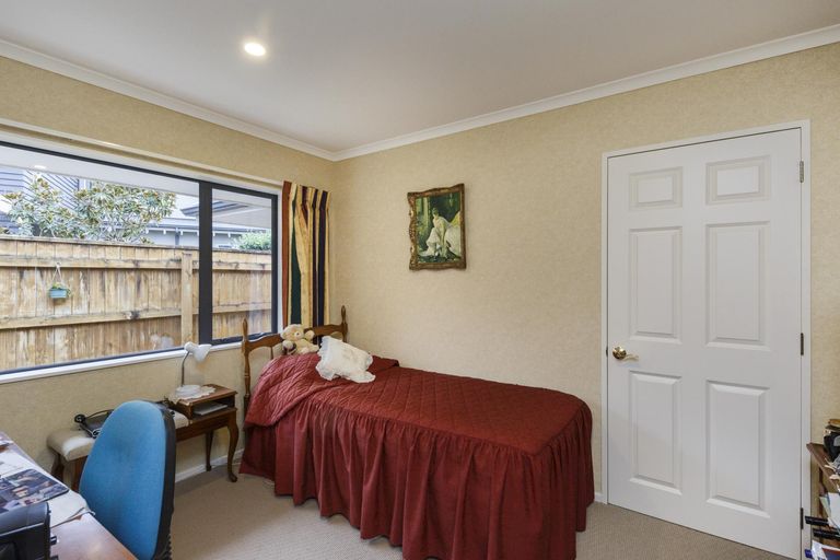 Photo of property in 5 Pastoral Lane, Hokowhitu, Palmerston North, 4410
