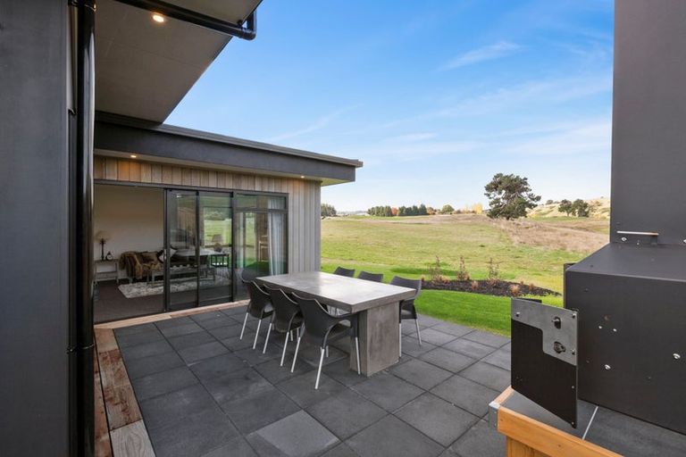 Photo of property in 32 The Fairways, Kinloch, Taupo, 3377