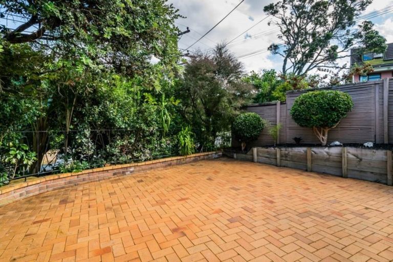 Photo of property in 29 Belmont Terrace, Milford, Auckland, 0620