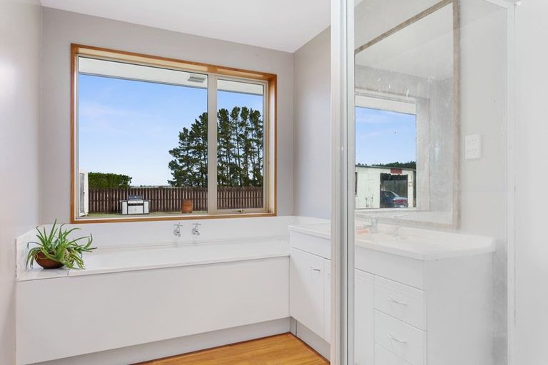 Photo of property in 1465 South Eyre Road, Swannanoa, 7476