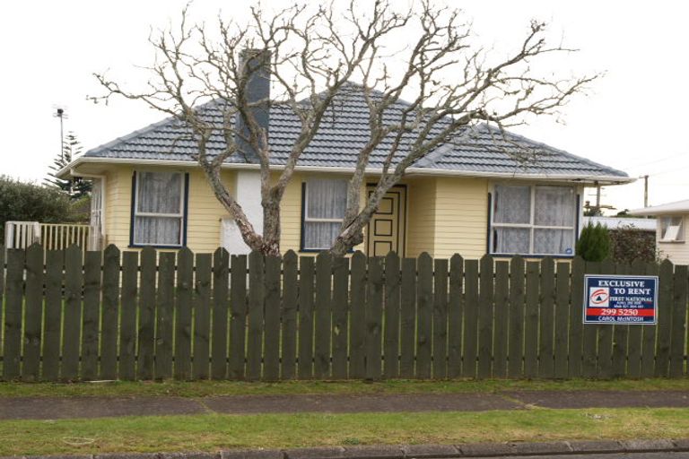 Photo of property in 3 Geoffrey Place, Mangere East, Auckland, 2024