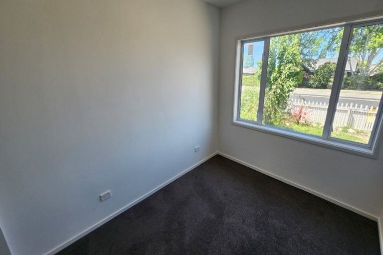 Photo of property in 843 Main North Road, Belfast, Christchurch, 8051