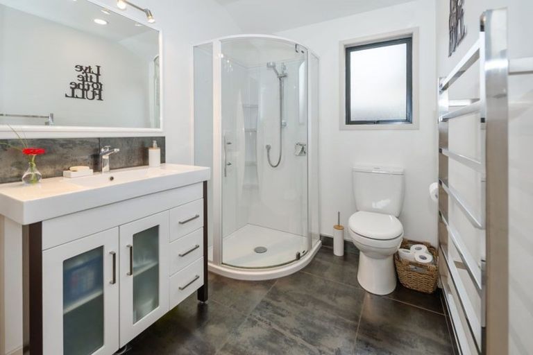 Photo of property in 157b Colwill Road, Massey, Auckland, 0614